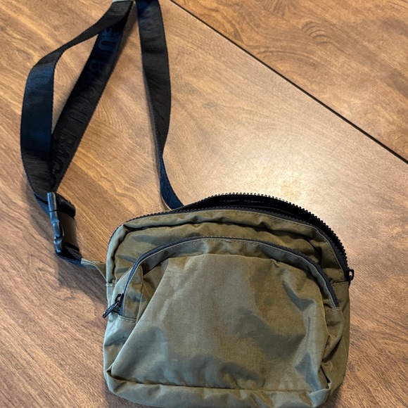 Handbags - BAGGU Fanny Pack